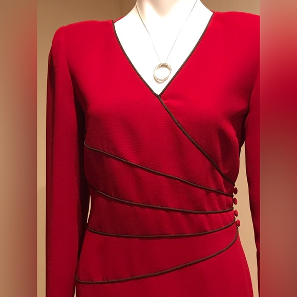 Donna Morgan women's burgundy wine colored with brown web like design, S… - Picture 2 of 11